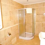 Golden Dunes Apartment *